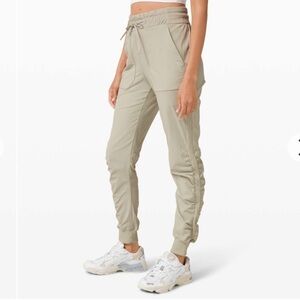 Lululemon womens beyond the studio lined joggers 10